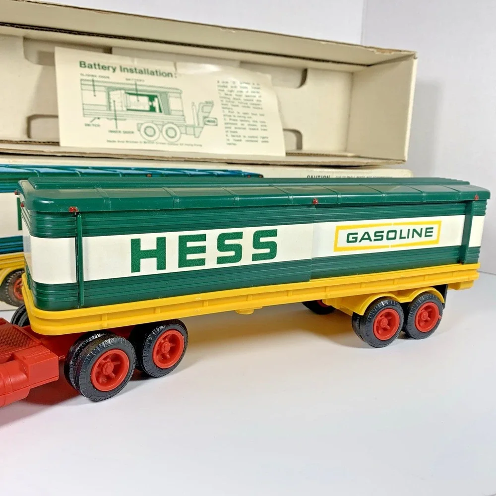 RARE Vintage‎ 1976 HESS Toy Tanker Truck w/ Barrels & Card in Original Box